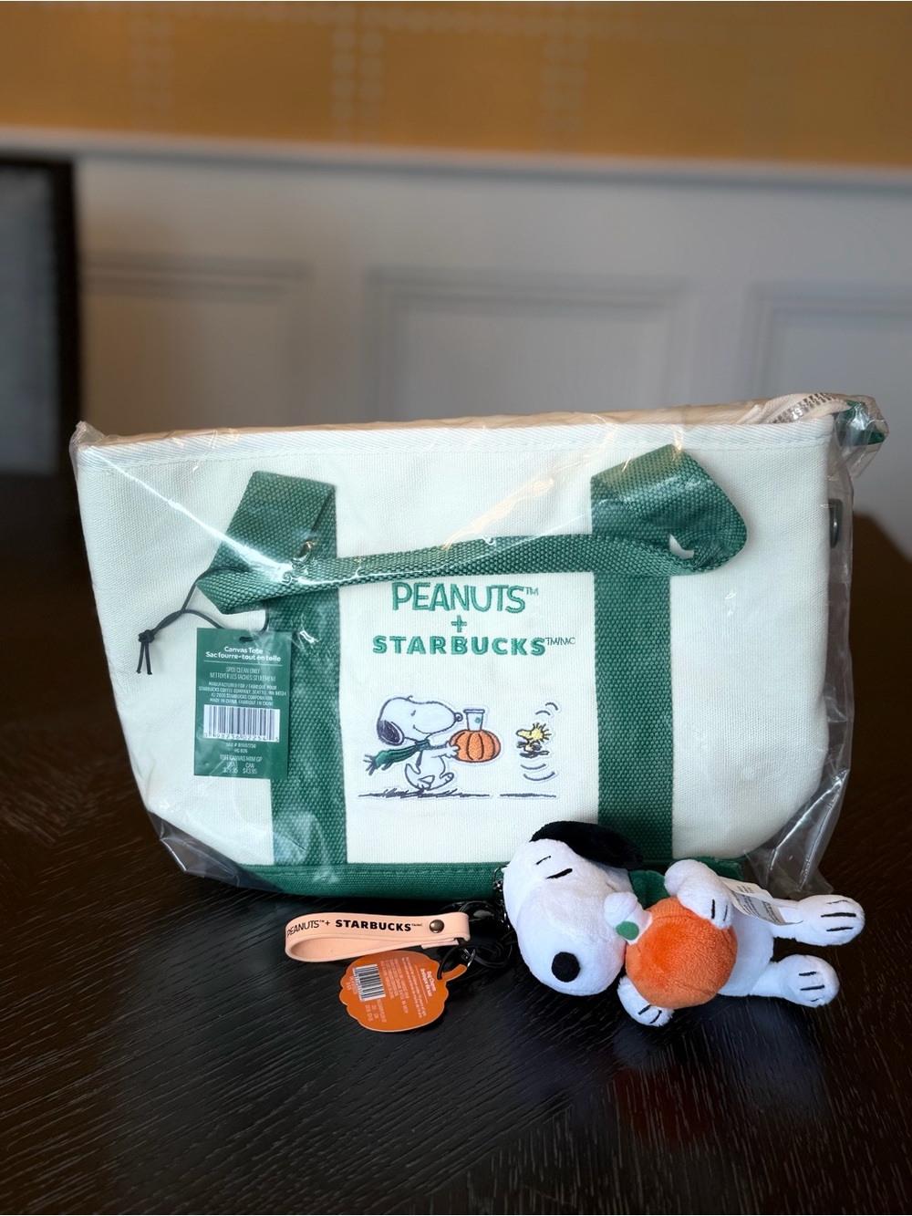 Starbucks + Peanuts Snoopy Tote with Bag Charm